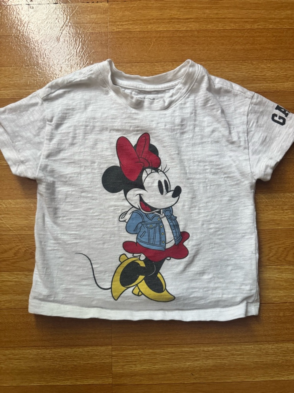 GAP White Minnie Mouse Tee with Red Bow and Yellow Shoes